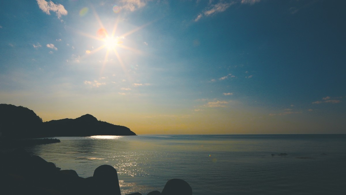 空と海と太陽と