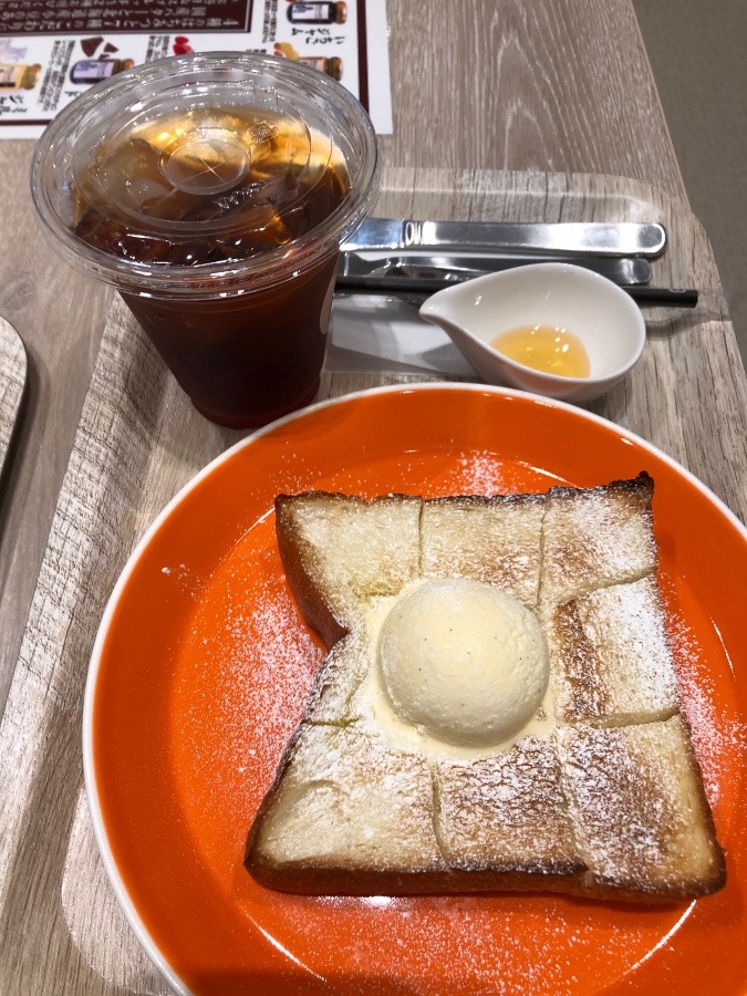 ケーキのような食パンで🍞✨✨✨