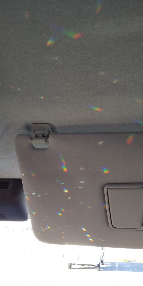 車内の虹🌈