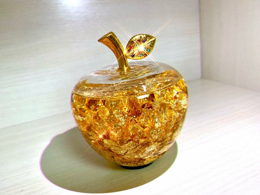 GOLD APPLE