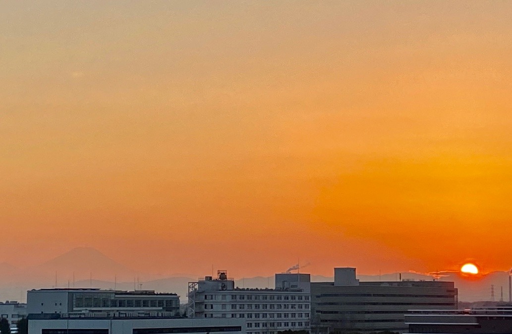 夕焼けと富士山