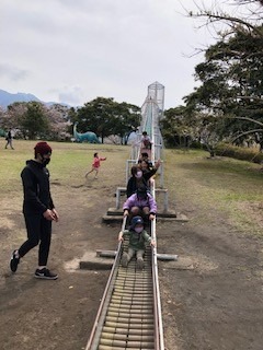 桜島恐竜公園の長い滑り台