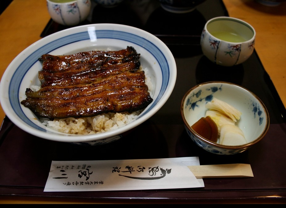 どんぶりものの食べ過ぎに注意！