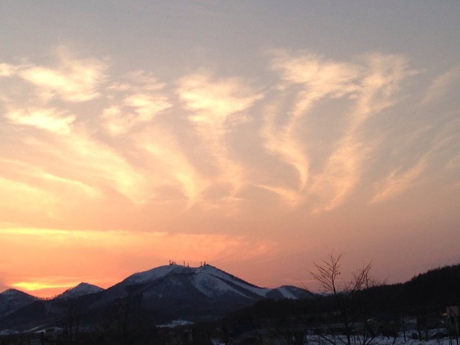 立ち昇る夕焼雲