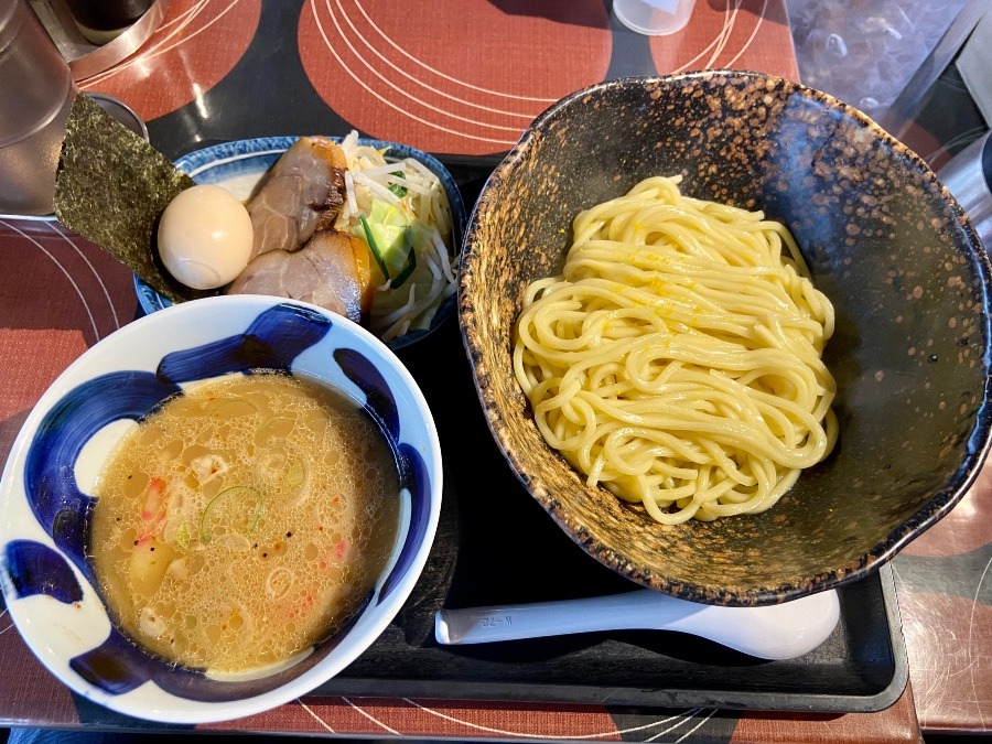 中目黒　三ツ矢堂製麺