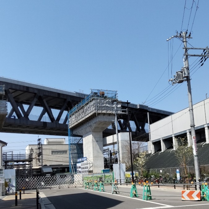阪急電車・高架の上を高架⤴️⤴️🙌
