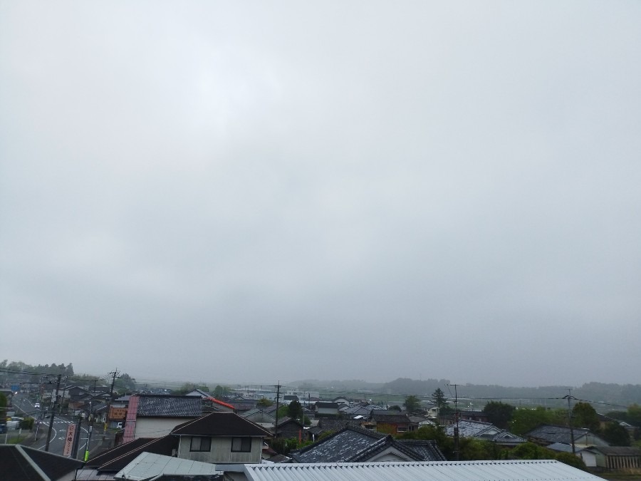 都城市（2022/4/13）　今朝は雲☁️😓🌂