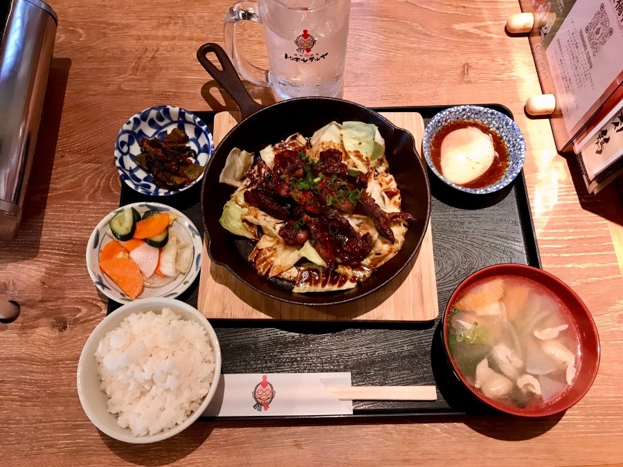 ⭕️お昼に→ 鉄板、焼肉　鶏定食‼️(^O^)