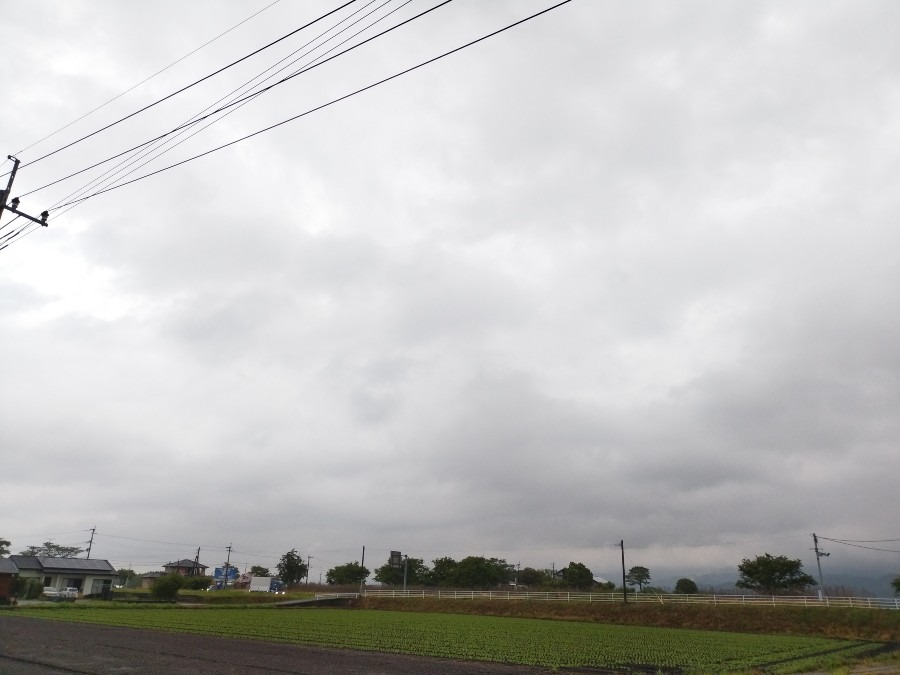 都城市（2022/4/27）　今朝は雲り空です☁️😓