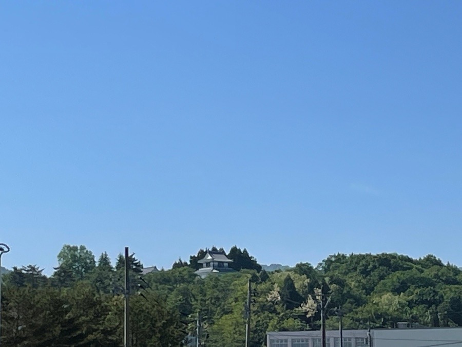 長岡城🏯と山と空