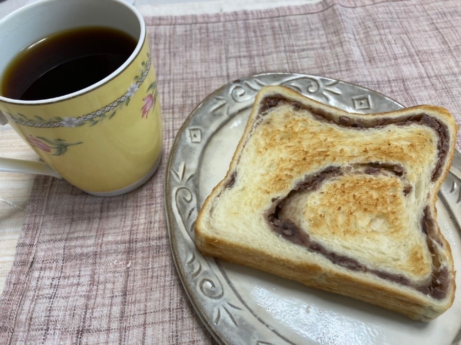 遅い朝ごはん🍞