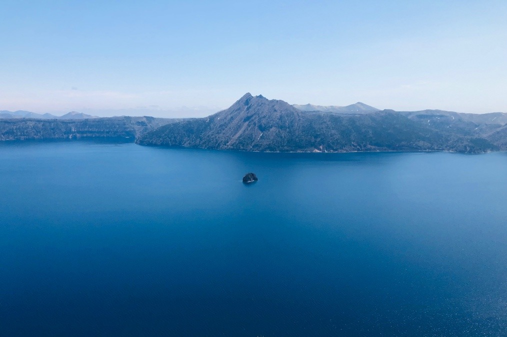 春の摩周湖