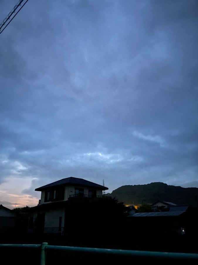 5時前の空