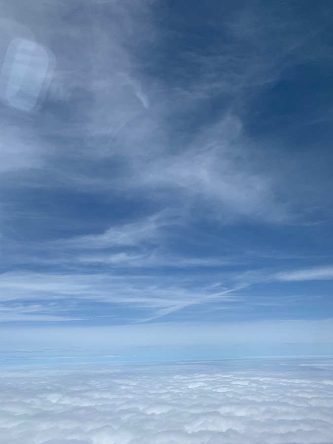 抜けるような青空が…