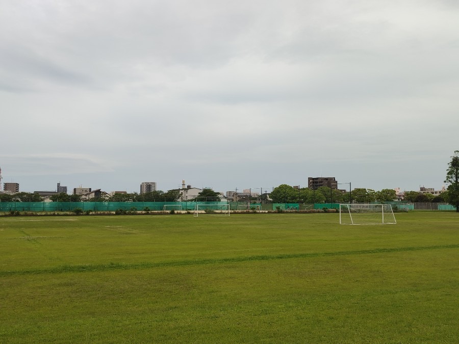 曇り空☁宮崎公立大グラウンド