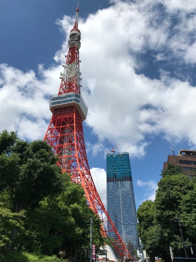 ⭕️でかっ、東京タワー近くの、空と雲、2.‼️(^O^)