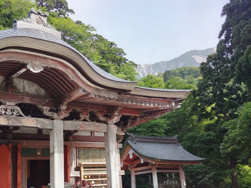 大山寺より夏の大山北壁を臨む