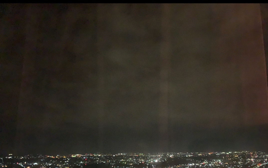 夜空、ではなく雲に…
