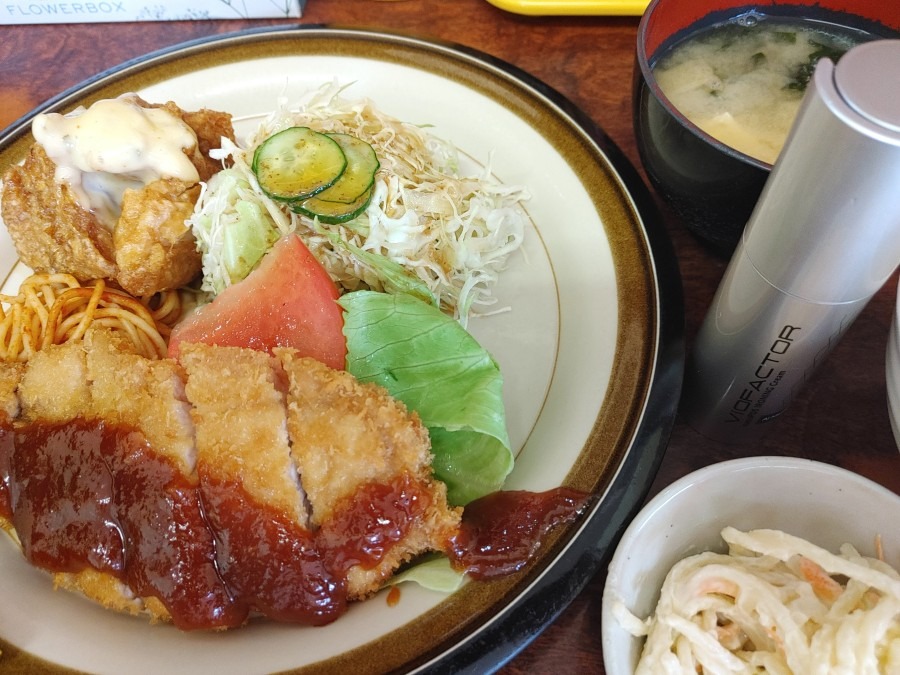 チキン南蛮&味噌カツ🍴😊🍜¥540