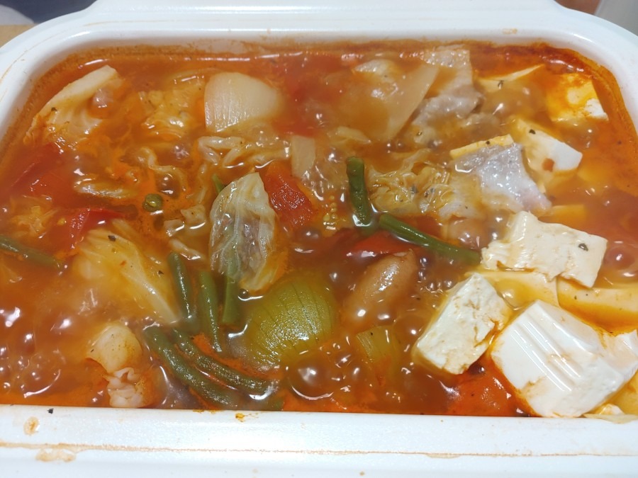 今夜はトマト🍅鍋🍲🍴😊