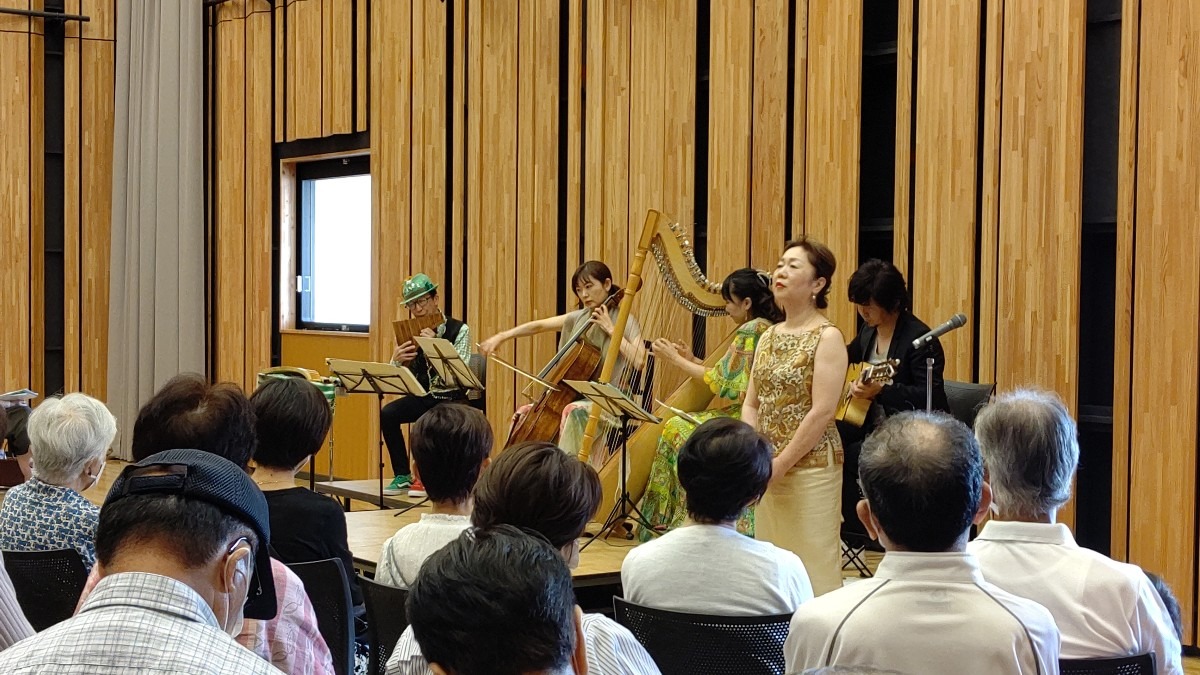 広い河の岸辺コンサート🎻