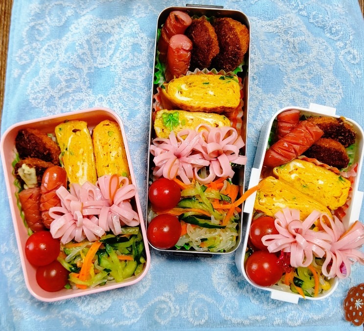 今日のお弁当 お花のつもりハム(笑)