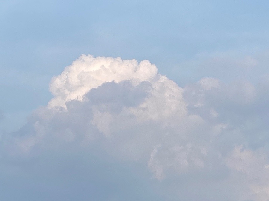 夕方6時30分頃の東の空