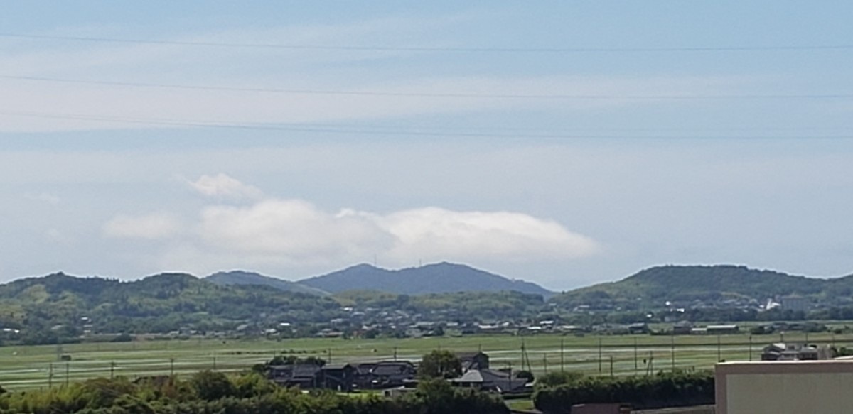 山にかぶった雲☁️