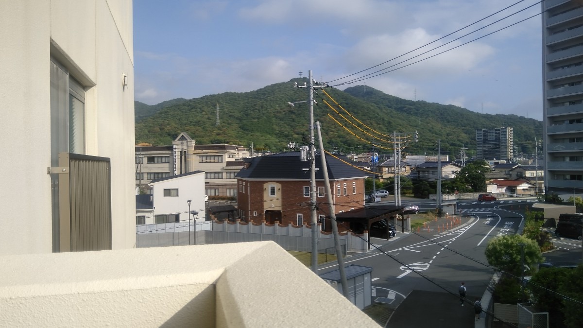 梅雨の空