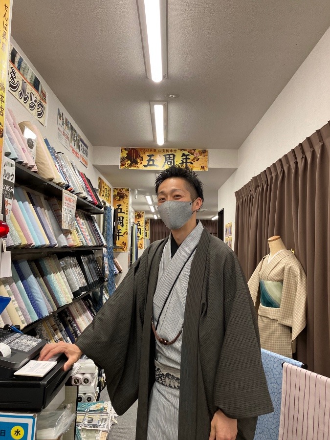 イケメンの店長さん٩( ‘ω’ )و