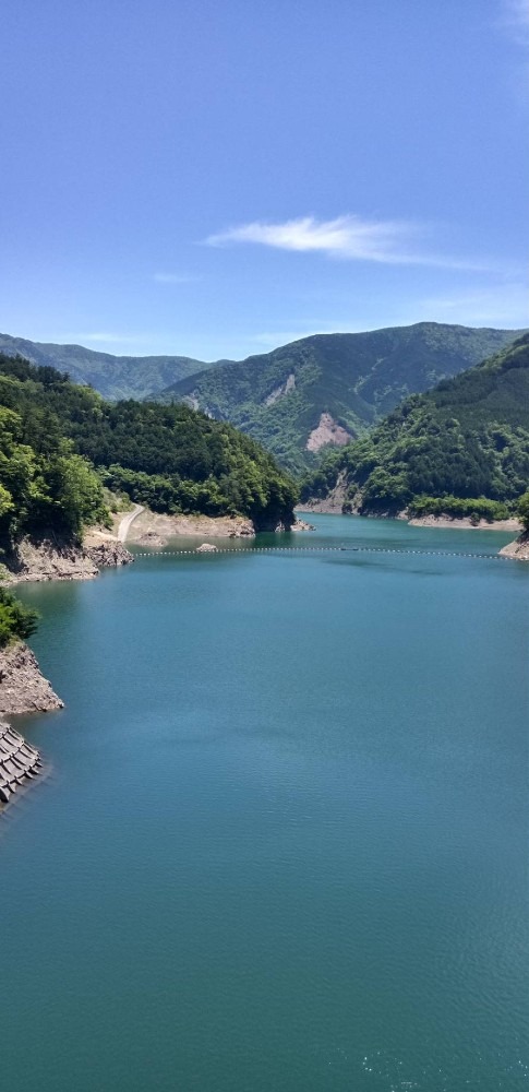 長島ダムのダム湖　接岨湖