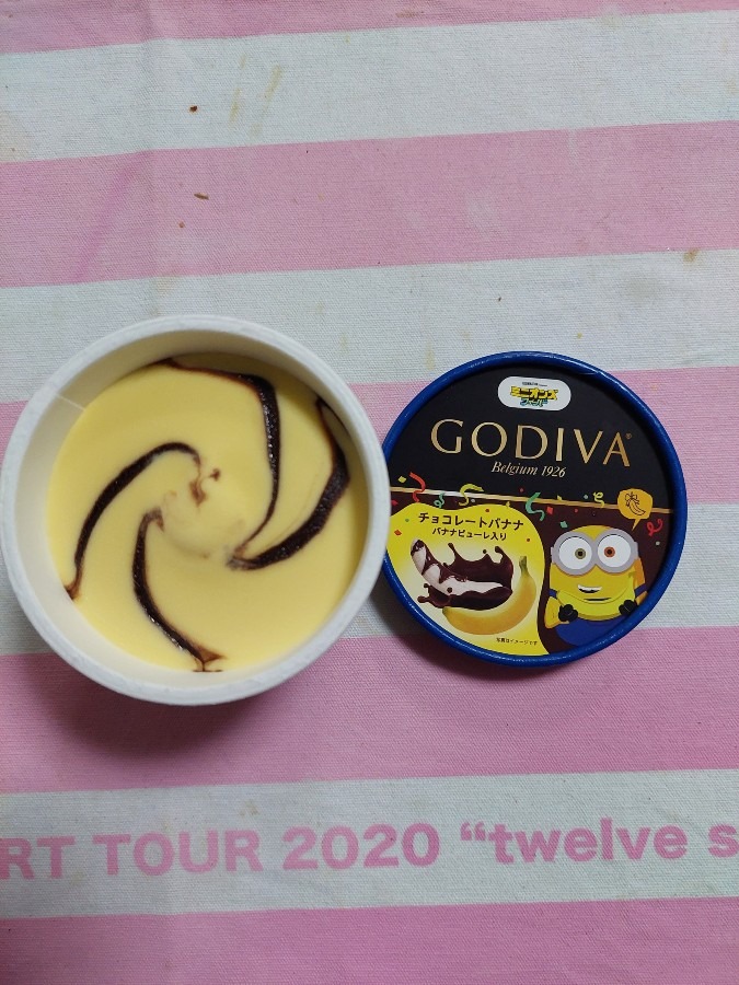 GODIVAアイスの食レポ