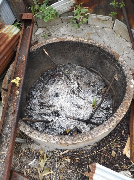 野焼きはいけないんだけど…