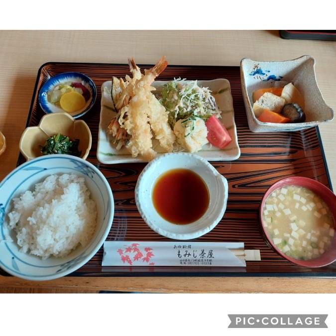 ランチ913円