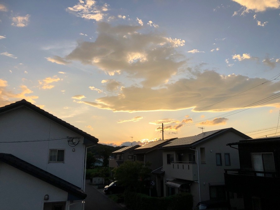 ✨19時09分の夕陽✨