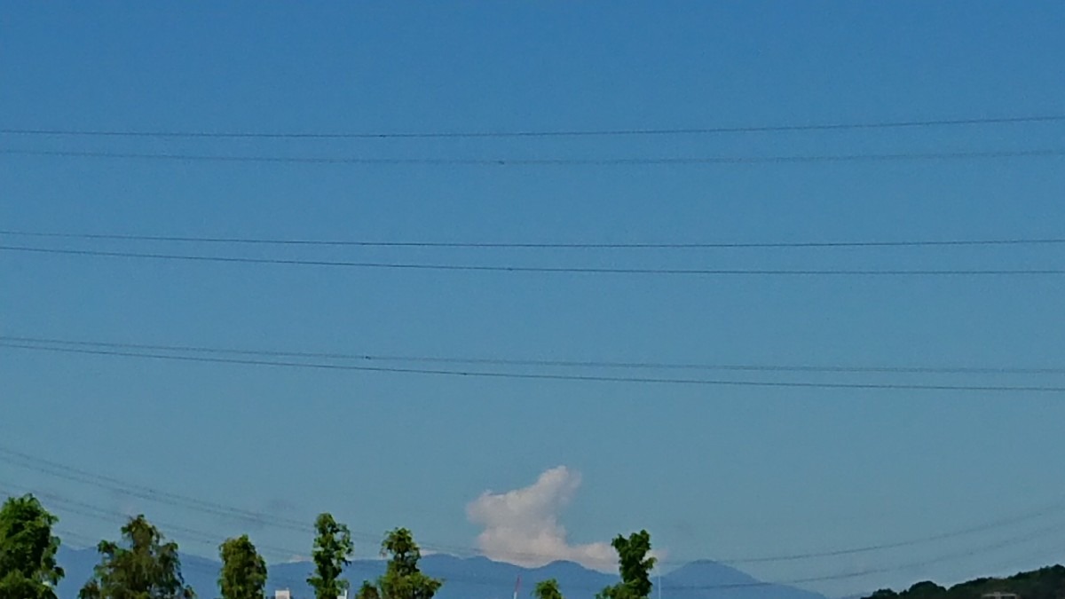 雲に覆われ富士山が見えない 💦