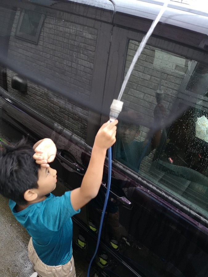 アサガオの水やりのついで✨　洗車
