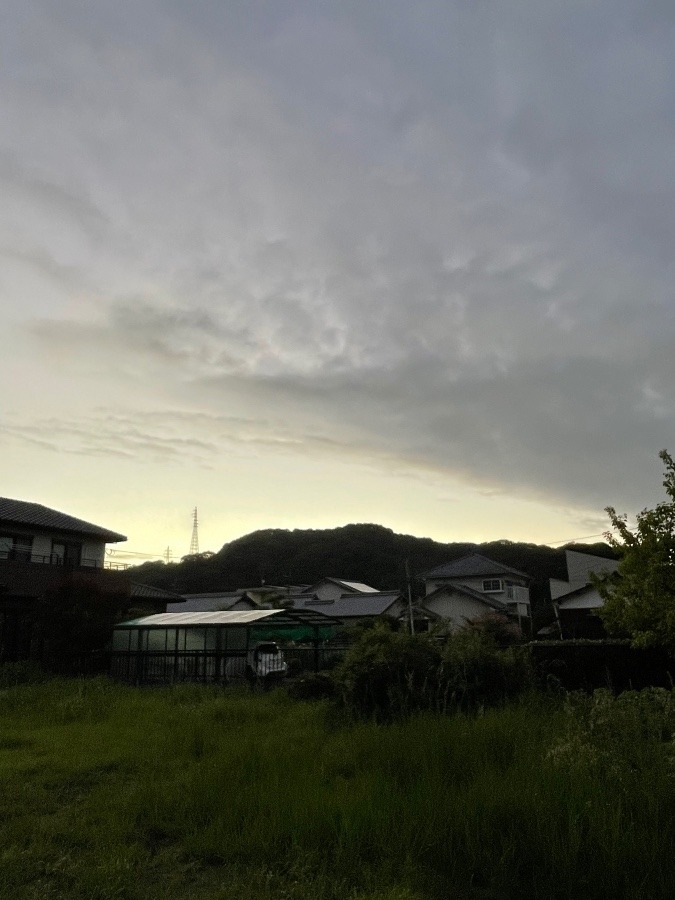 5時の空