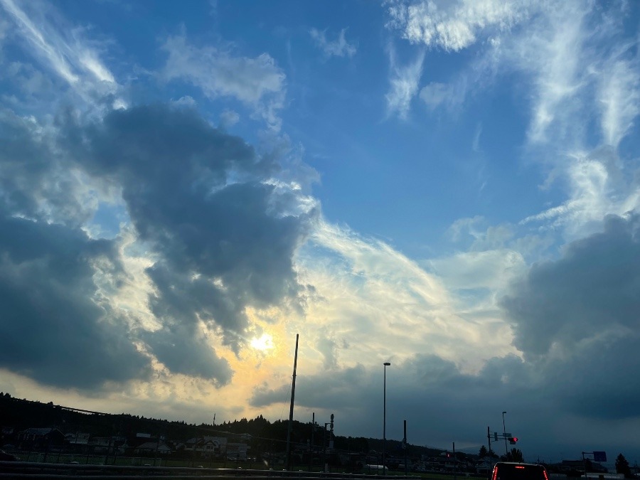 今日の夕暮れ空