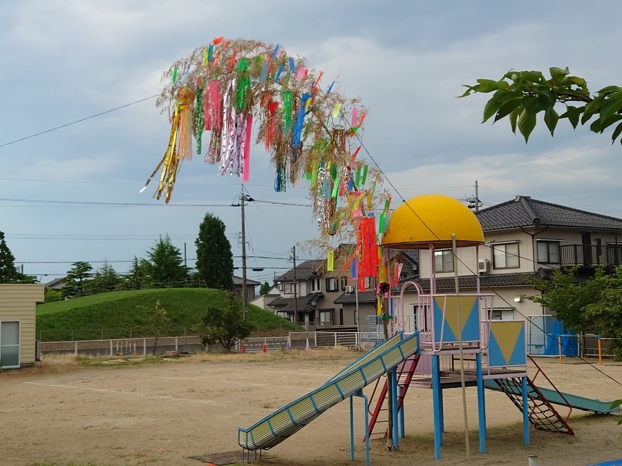 幼稚園内の七夕飾り