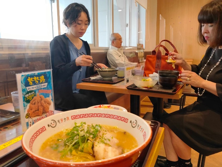 朝ラーメンと社長とブロック長♪