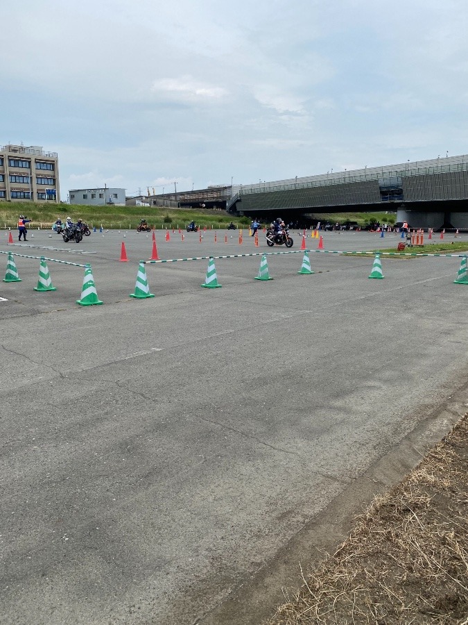 白バイ隊員も🏍🚔