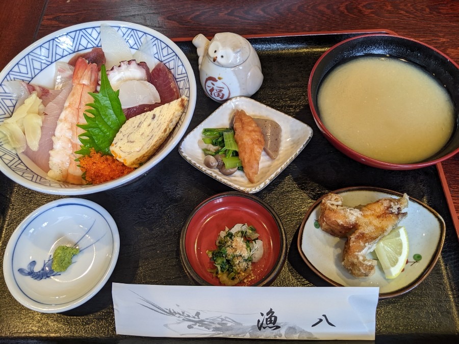 海鮮丼ランチ