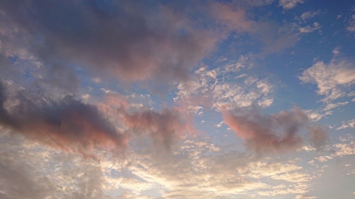 今日の夕方の空