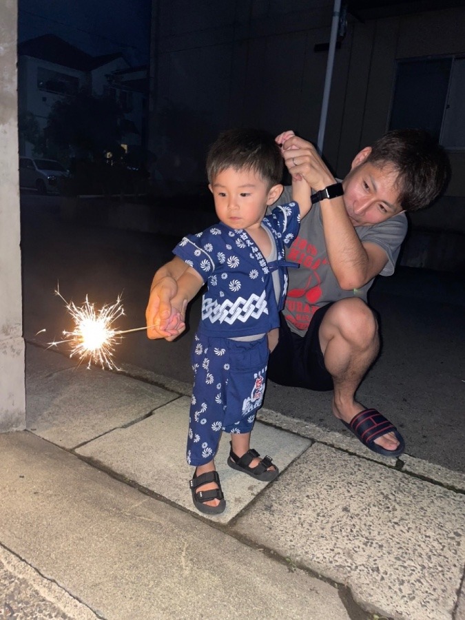 今年最初の花火楽しいねー❣️