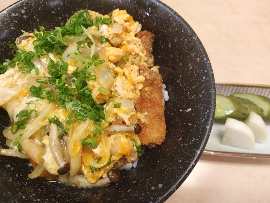 居酒屋🏮のカツ丼🍜🍴😊