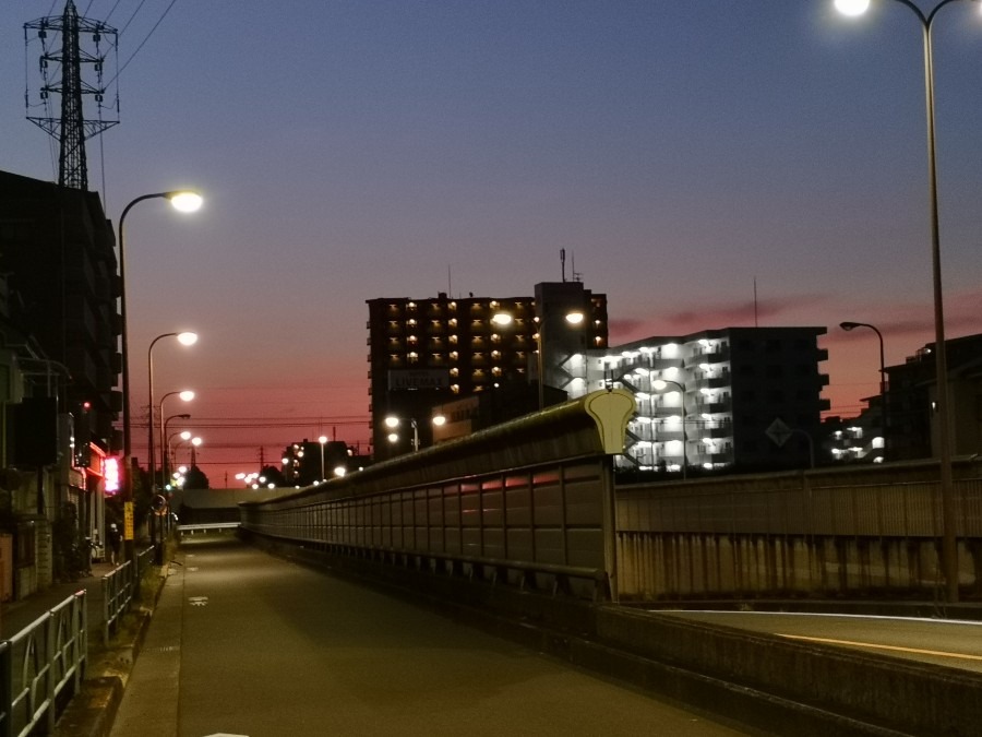 8月10日　午前4時23分東八道路　東の空✨