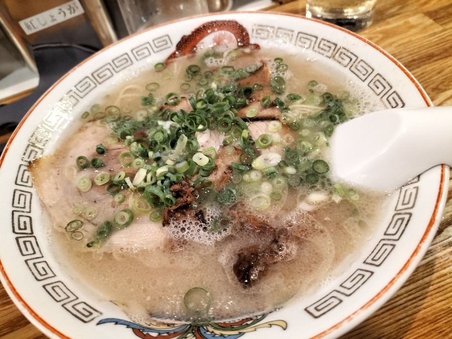 博多ラーメンでぶちゃん　本店