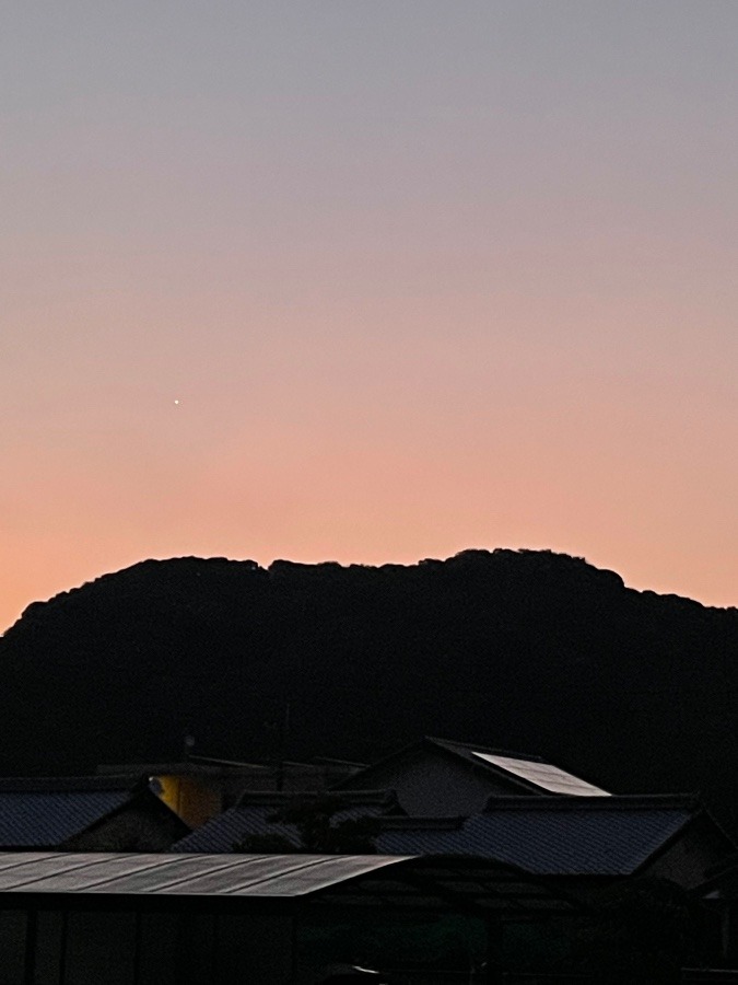 5時前の空