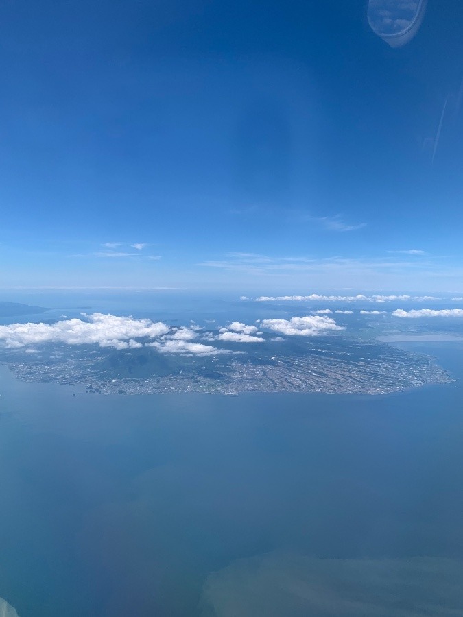 島原半島と、雲に隠れた雲仙岳